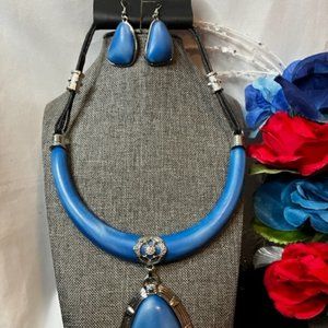 Blue Fashion Necklace Set with Matching Earrings.